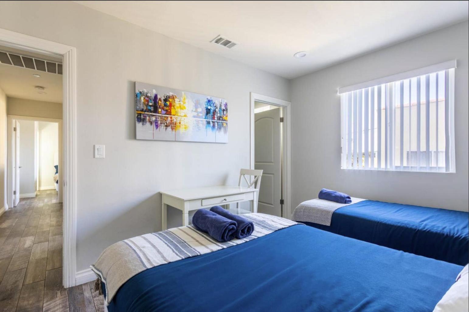 Cheerful 5br House With Parking Near Usc Los Angeles