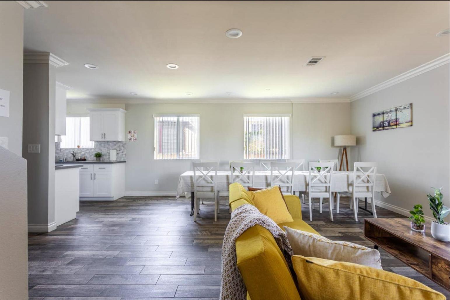 Cheerful 5br House With Parking Near Usc Los Angeles